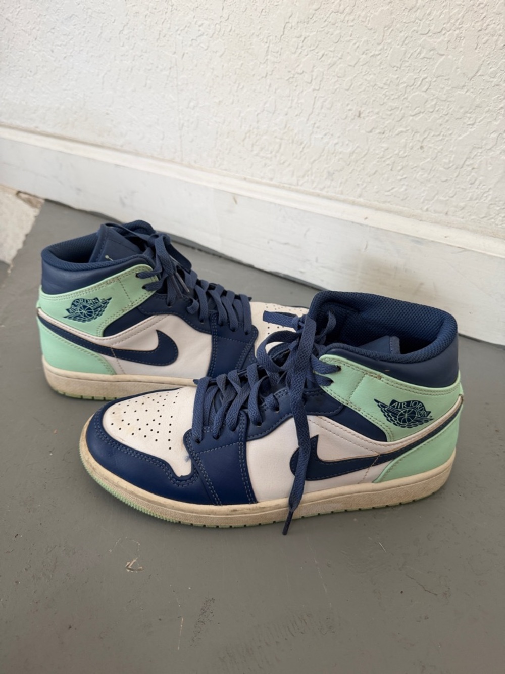 Nike Air Jordan 1 Mid Navy Mint White
